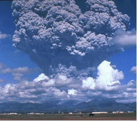 Erupción del volcán filipino Pinatubo, 1991