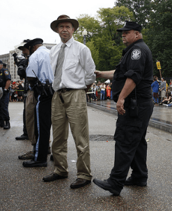 James Hansen, detenido